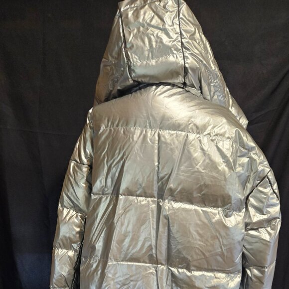 NWOT Lattelier Duck Down Silver Puffer - Picture 7 of 9